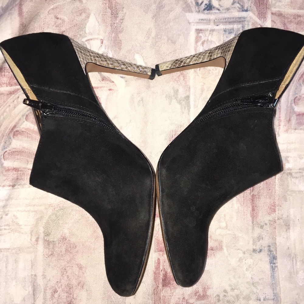 Coach Seneca Black Suede 3.5” Heels Booties Size 8 - Picture 4 of 8